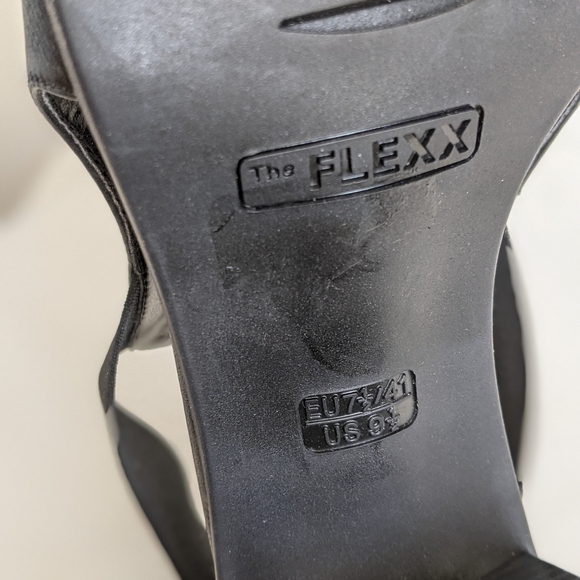 THE FLEXX Sandal Leather Open Toe Elastic Side Strap Block Heel Black 9.5 NIB - Picture 15 of 16
